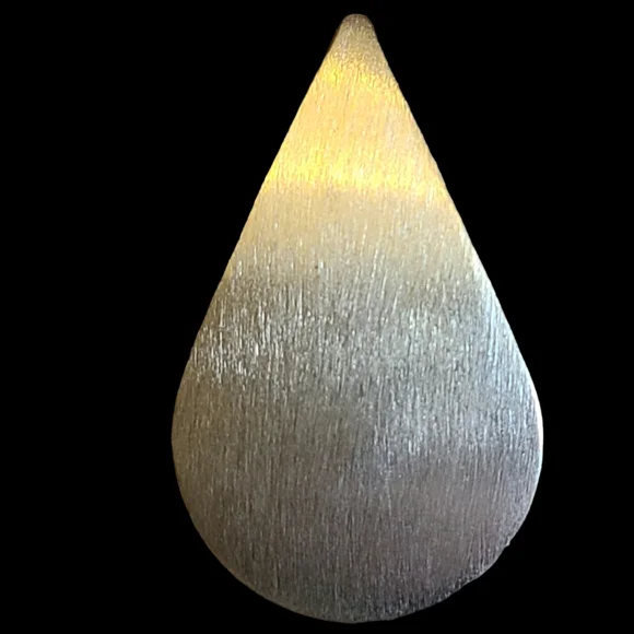 Vintage 90's earrings, gold toned tear drop, etched, pierced, estate sale - Picture 4 of 4